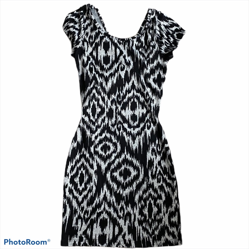 Body Central gray and black dress